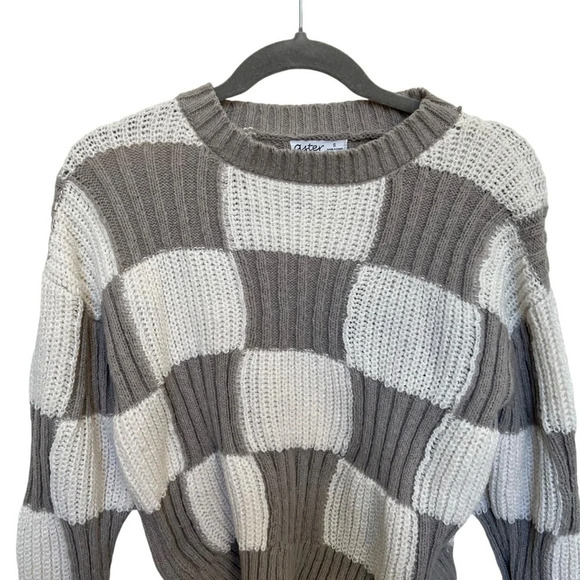 Aster Color Block Cropped Sweater White Gray Size Small - Picture 6 of 9